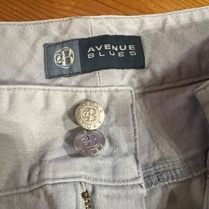 Avenue Blues Women's Capris